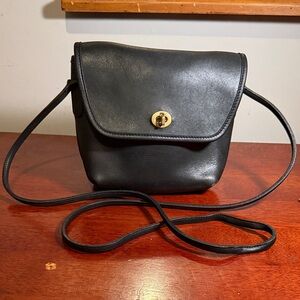 Vintage Classic Black Leather Shoulder Bag